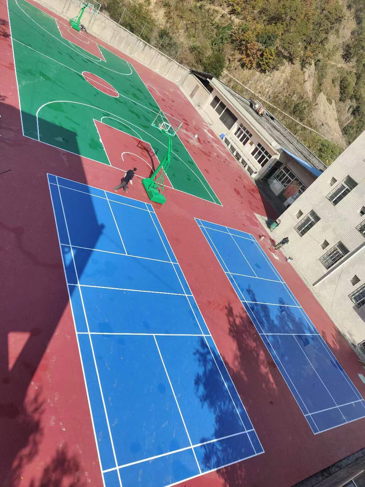 会理市初级中学篮球场 塑胶颗粒地板 案例.jpg